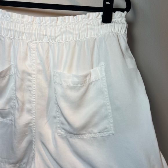 Loft Women's Emory Shorts White Pull On Shorts Lightweight Pockets Tie NEW Large - Picture 8 of 12